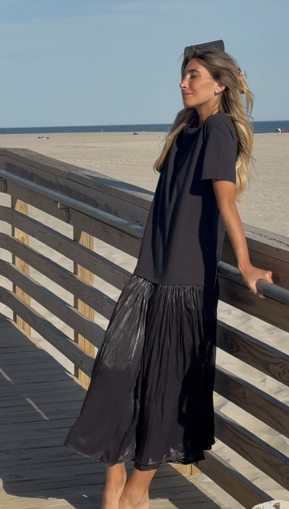 Oversize T-shirt Dress *Black*
